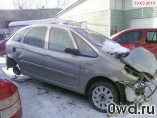 Битый автомобиль Citroen Xsara Picasso