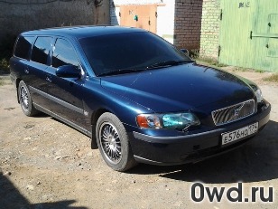 Битый автомобиль Volvo V70