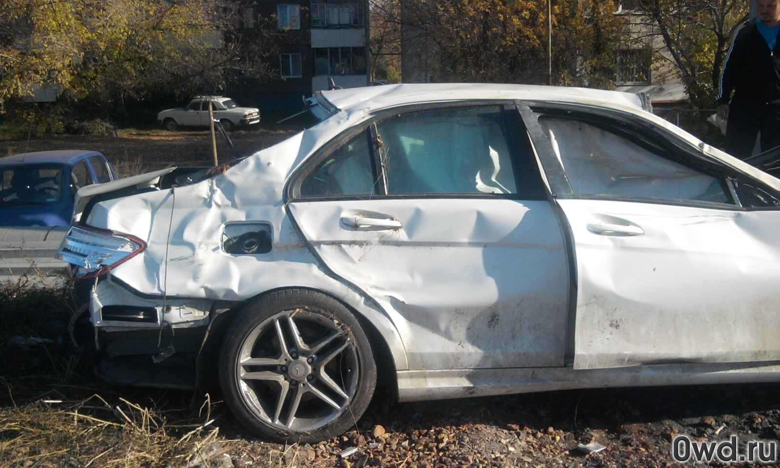 Битый автомобиль Mercedes-Benz C-класс (2011) в Челябинске